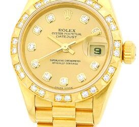 Buy Mom a Luxury Timepiece For Mother’s Day