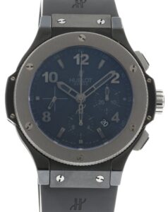 A picture of a Hublot Big Bang Ice in blue and black for gameday 